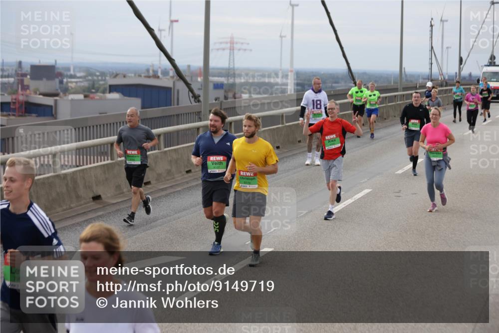 03.10.2025 - Köhlbrandbrückenlauf Jannik Wohlers http://msf.ph/oto/9149719 03.10.2025 15:54:30 Position 1 7960, 8119, 18 meine-sportfotos.de
