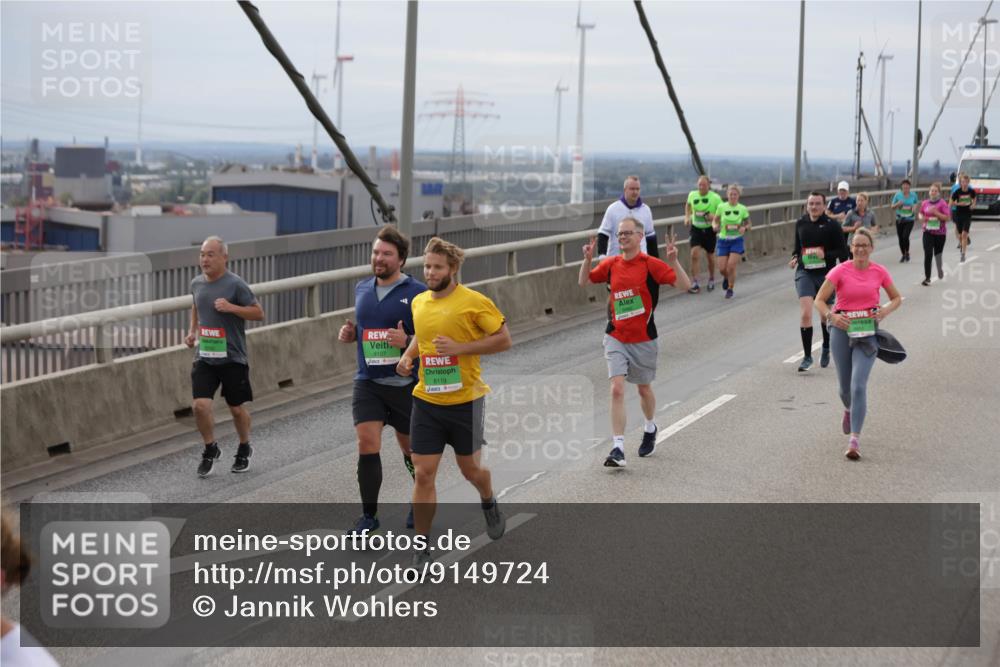 03.10.2025 - Köhlbrandbrückenlauf Jannik Wohlers http://msf.ph/oto/9149724 03.10.2025 15:54:30 Position 1 8107, 8119 meine-sportfotos.de