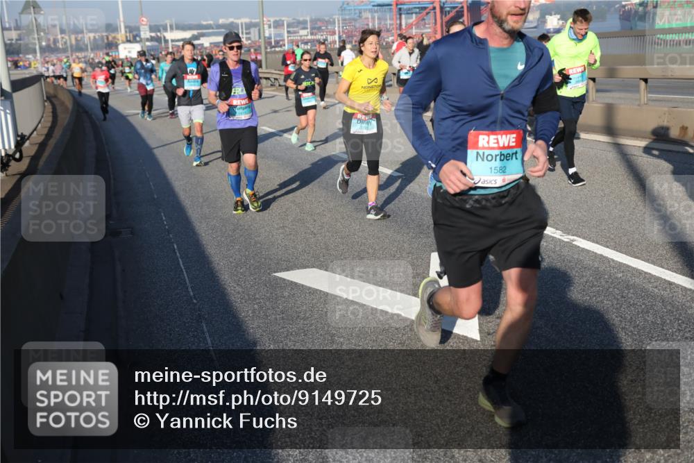 03.10.2025 - Köhlbrandbrückenlauf Yannick Fuchs http://msf.ph/oto/9149725 03.10.2025 08:41:25 Position 2 1415, 3331, 1582 meine-sportfotos.de