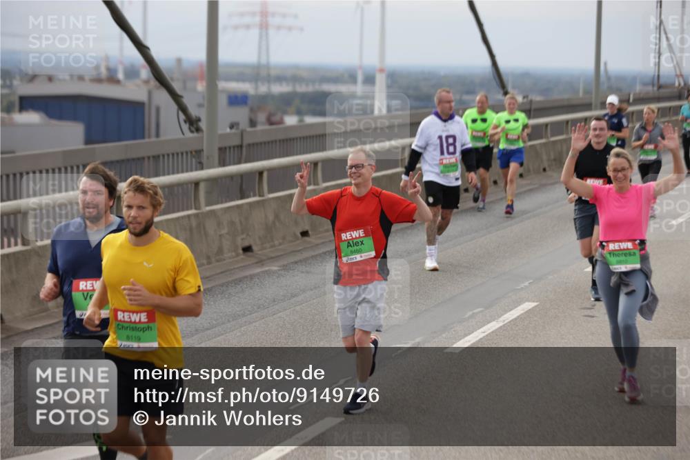 03.10.2025 - Köhlbrandbrückenlauf Jannik Wohlers http://msf.ph/oto/9149726 03.10.2025 15:54:30 Position 1 8460, 8119, 200, 18, 8810 meine-sportfotos.de