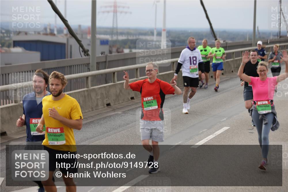 03.10.2025 - Köhlbrandbrückenlauf Jannik Wohlers http://msf.ph/oto/9149728 03.10.2025 15:54:30 Position 1 8119, 8460, 18, 8810 meine-sportfotos.de