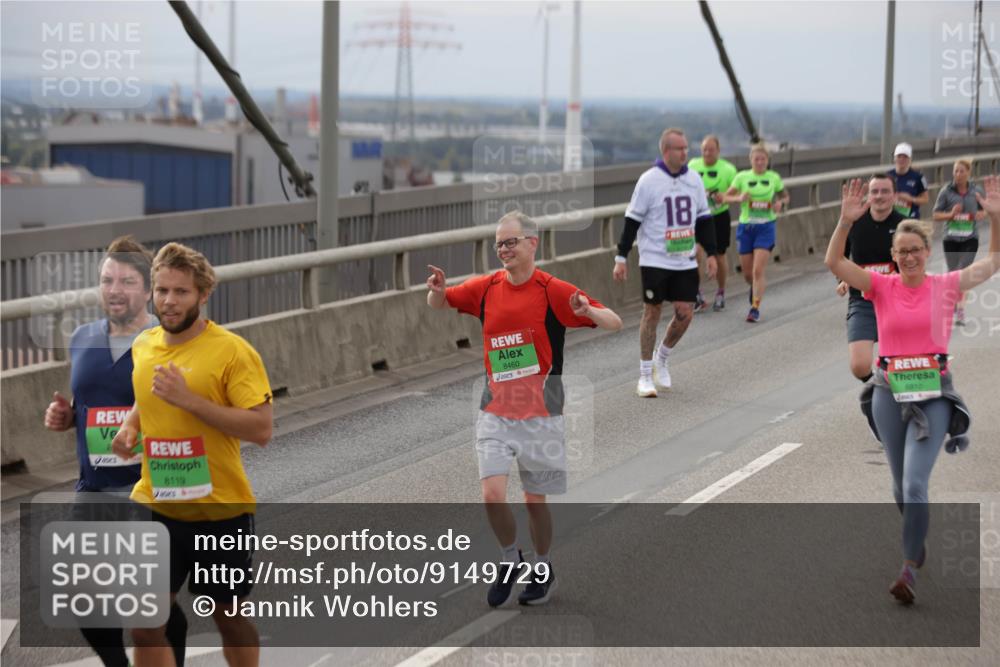 03.10.2025 - Köhlbrandbrückenlauf Jannik Wohlers http://msf.ph/oto/9149729 03.10.2025 15:54:30 Position 1 8119, 8460, 18, 8810 meine-sportfotos.de