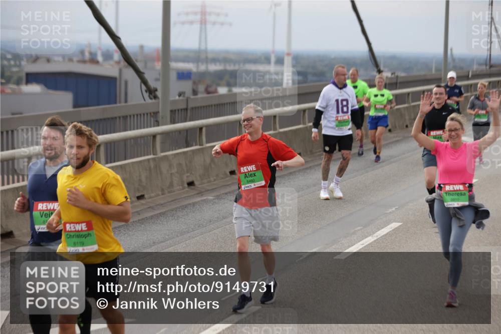 03.10.2025 - Köhlbrandbrückenlauf Jannik Wohlers http://msf.ph/oto/9149731 03.10.2025 15:54:31 Position 1 81, 8119, 8460, 18, 8810 meine-sportfotos.de