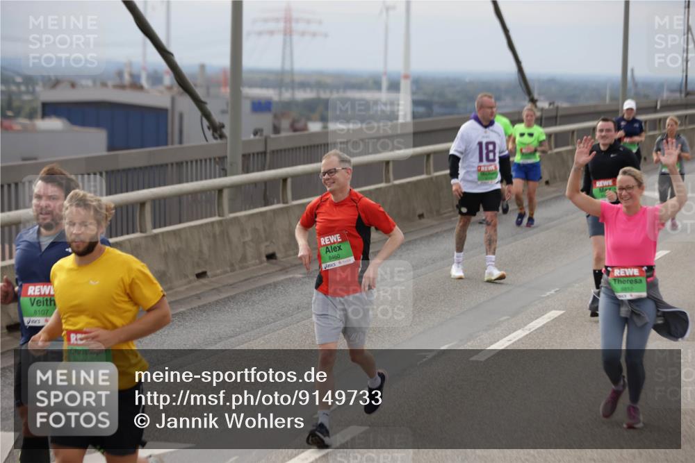 03.10.2025 - Köhlbrandbrückenlauf Jannik Wohlers http://msf.ph/oto/9149733 03.10.2025 15:54:31 Position 1 8107, 8119, 8460, 18, 8810 meine-sportfotos.de