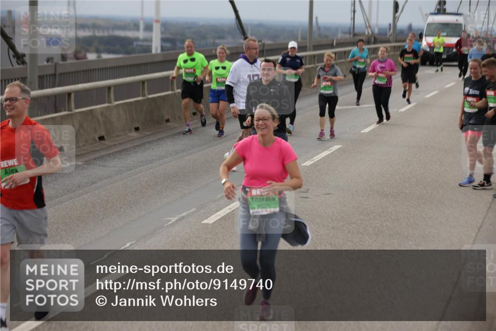 03.10.2025 - Köhlbrandbrückenlauf Jannik Wohlers http://msf.ph/oto/9149740 03.10.2025 15:54:31 Position 1 8810 meine-sportfotos.de