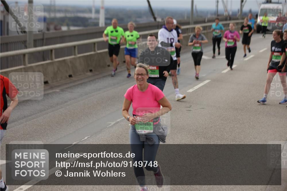 03.10.2025 - Köhlbrandbrückenlauf Jannik Wohlers http://msf.ph/oto/9149748 03.10.2025 15:54:32 Position 1 8810 meine-sportfotos.de