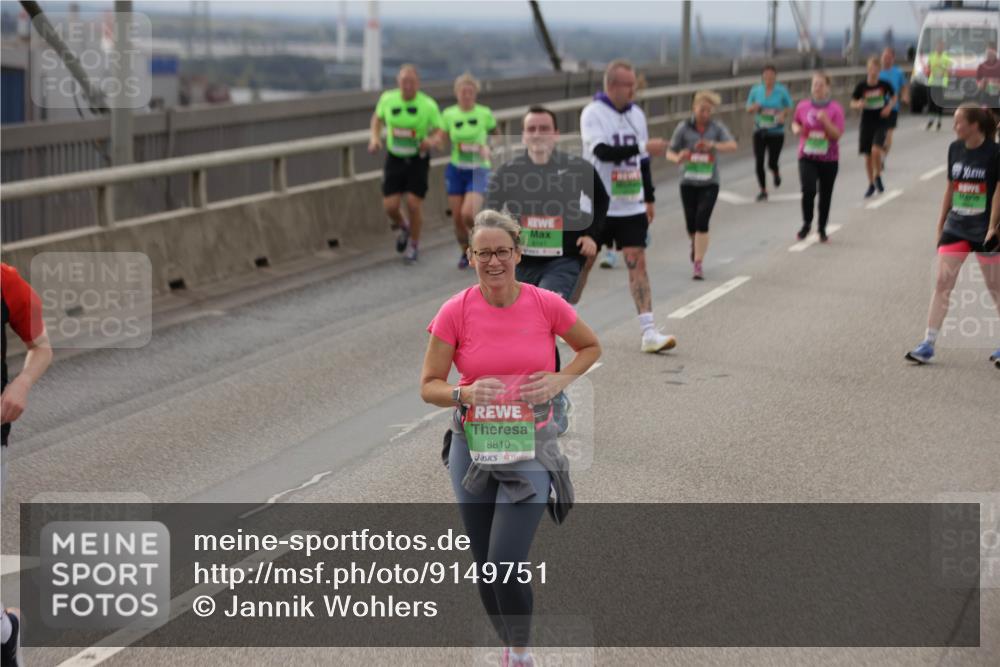 03.10.2025 - Köhlbrandbrückenlauf Jannik Wohlers http://msf.ph/oto/9149751 03.10.2025 15:54:32 Position 1 0141, 8810 meine-sportfotos.de