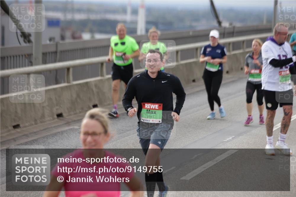 03.10.2025 - Köhlbrandbrückenlauf Jannik Wohlers http://msf.ph/oto/9149755 03.10.2025 15:54:33 Position 1 8141 meine-sportfotos.de