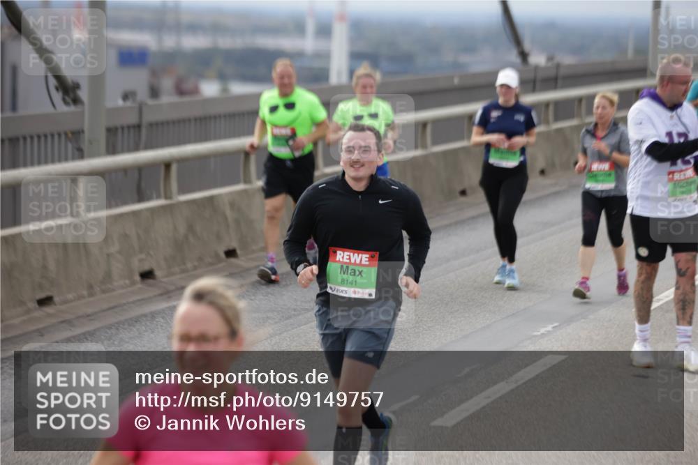 03.10.2025 - Köhlbrandbrückenlauf Jannik Wohlers http://msf.ph/oto/9149757 03.10.2025 15:54:33 Position 1 8141 meine-sportfotos.de