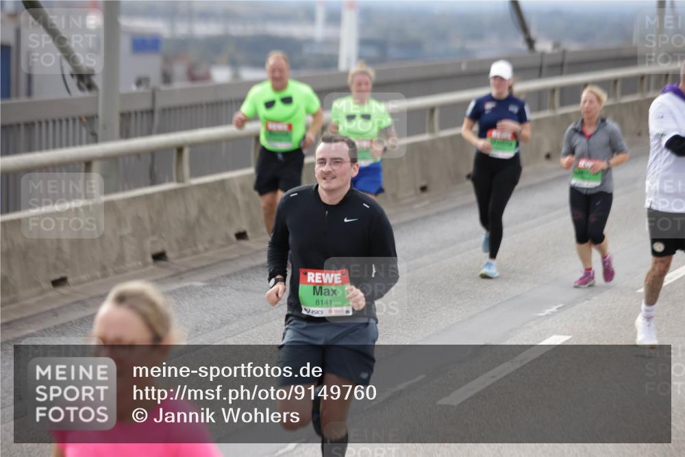03.10.2025 - Köhlbrandbrückenlauf Jannik Wohlers http://msf.ph/oto/9149760 03.10.2025 15:54:33 Position 1 8141 meine-sportfotos.de