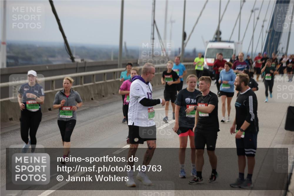 03.10.2025 - Köhlbrandbrückenlauf Jannik Wohlers http://msf.ph/oto/9149763 03.10.2025 15:54:34 Position 1  meine-sportfotos.de