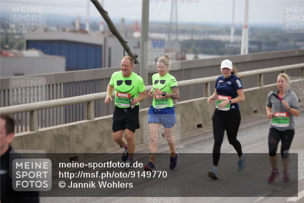 03.10.2025 - Köhlbrandbrückenlauf Jannik Wohlers http://msf.ph/oto/9149770 03.10.2025 15:54:34 Position 1 8190, 8181, 20 meine-sportfotos.de