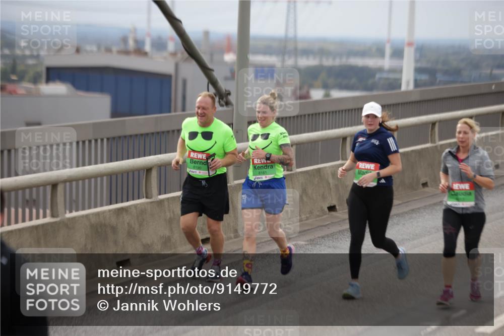 03.10.2025 - Köhlbrandbrückenlauf Jannik Wohlers http://msf.ph/oto/9149772 03.10.2025 15:54:35 Position 1 8190, 8181, 20 meine-sportfotos.de