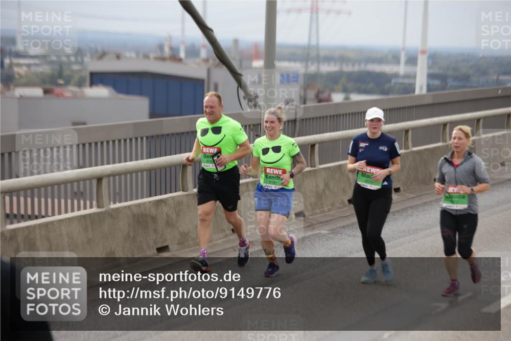 03.10.2025 - Köhlbrandbrückenlauf Jannik Wohlers http://msf.ph/oto/9149776 03.10.2025 15:54:35 Position 1 8190, 8079, 8181 meine-sportfotos.de