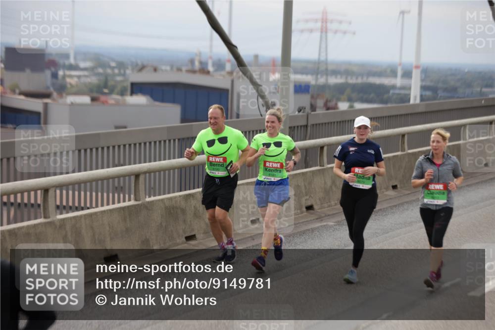 03.10.2025 - Köhlbrandbrückenlauf Jannik Wohlers http://msf.ph/oto/9149781 03.10.2025 15:54:35 Position 1 8190, 8181, 8079 meine-sportfotos.de