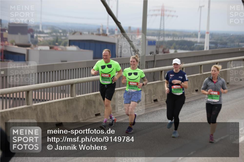 03.10.2025 - Köhlbrandbrückenlauf Jannik Wohlers http://msf.ph/oto/9149784 03.10.2025 15:54:35 Position 1 8190, 8181 meine-sportfotos.de