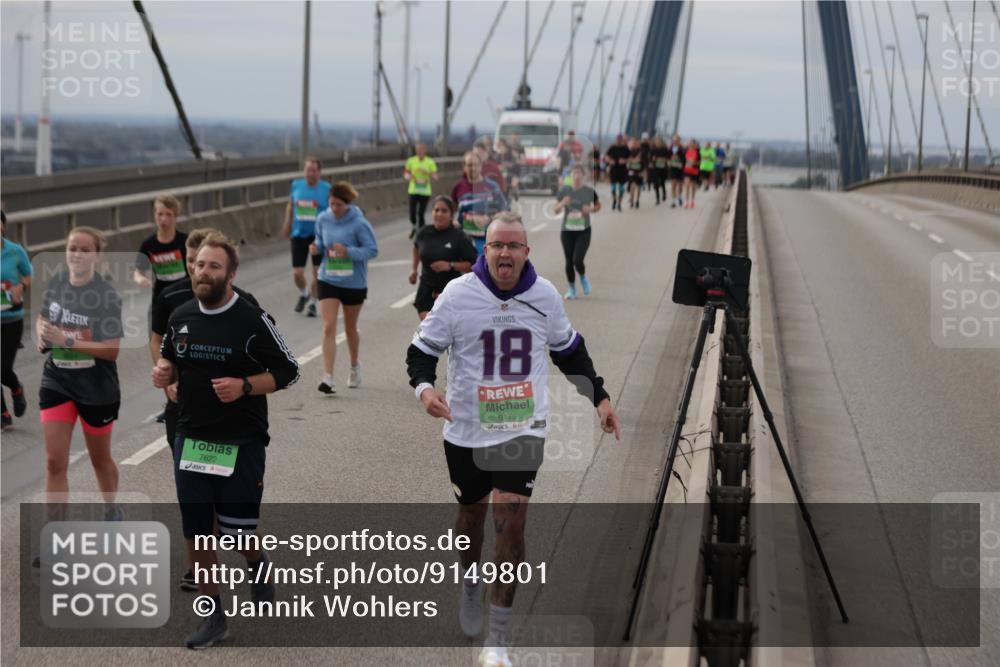 03.10.2025 - Köhlbrandbrückenlauf Jannik Wohlers http://msf.ph/oto/9149801 03.10.2025 15:54:38 Position 1 18, 9179, 7622 meine-sportfotos.de