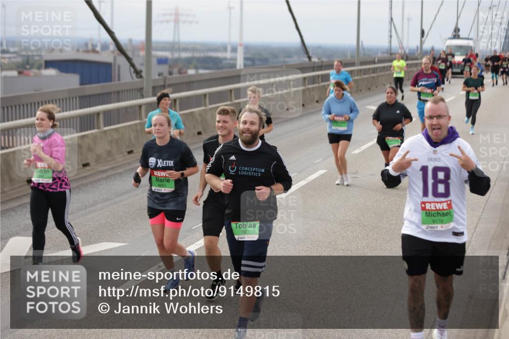 03.10.2025 - Köhlbrandbrückenlauf Jannik Wohlers http://msf.ph/oto/9149815 03.10.2025 15:54:39 Position 1 8054, 7622, 18, 9179 meine-sportfotos.de