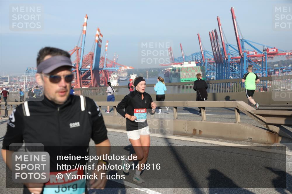 03.10.2025 - Köhlbrandbrückenlauf Yannick Fuchs http://msf.ph/oto/9149816 03.10.2025 08:41:34 Position 2 3753 meine-sportfotos.de