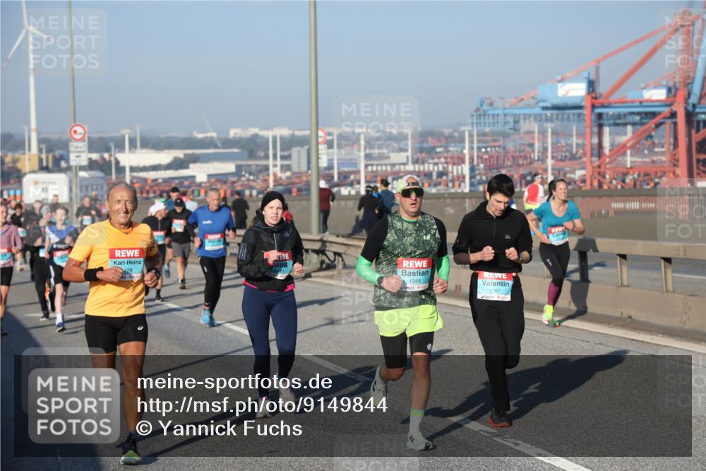03.10.2025 - Köhlbrandbrückenlauf Yannick Fuchs http://msf.ph/oto/9149844 03.10.2025 08:41:37 Position 2 428, 1346, 1767 meine-sportfotos.de