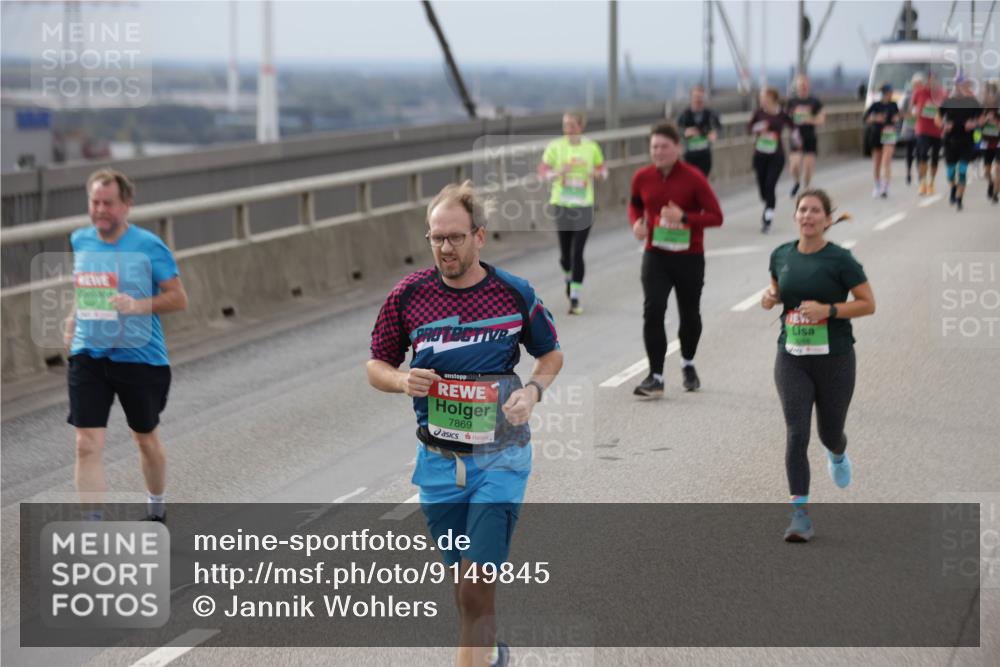 03.10.2025 - Köhlbrandbrückenlauf Jannik Wohlers http://msf.ph/oto/9149845 03.10.2025 15:54:43 Position 1 7869 meine-sportfotos.de