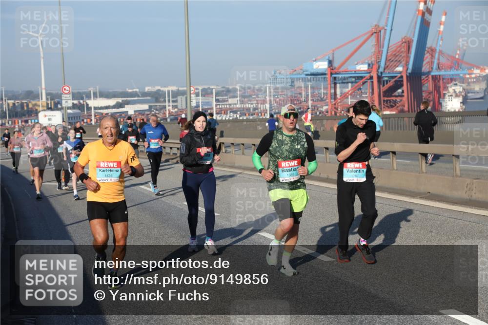 03.10.2025 - Köhlbrandbrückenlauf Yannick Fuchs http://msf.ph/oto/9149856 03.10.2025 08:41:38 Position 2 1428, 1346, 1767 meine-sportfotos.de