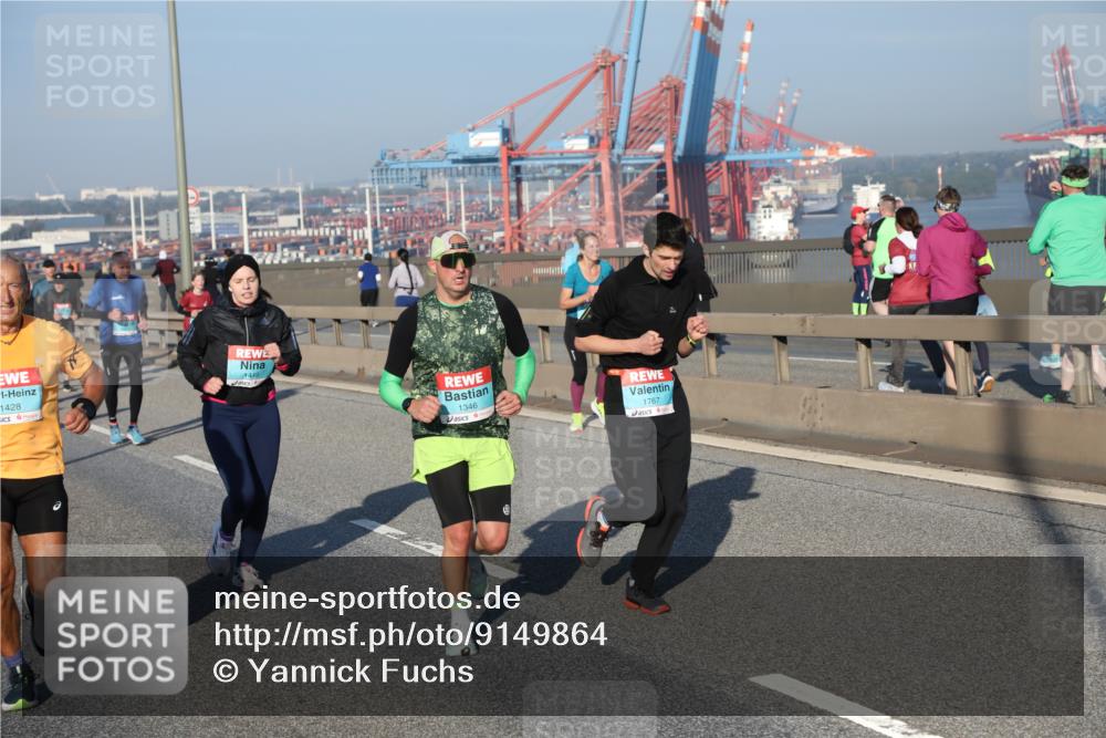 03.10.2025 - Köhlbrandbrückenlauf Yannick Fuchs http://msf.ph/oto/9149864 03.10.2025 08:41:38 Position 2 1428, 1449, 1346, 1767 meine-sportfotos.de