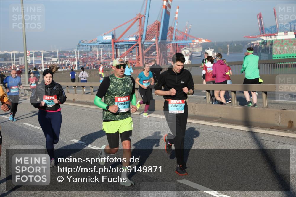 03.10.2025 - Köhlbrandbrückenlauf Yannick Fuchs http://msf.ph/oto/9149871 03.10.2025 08:41:38 Position 2 449, 1346, 1767, 20 meine-sportfotos.de