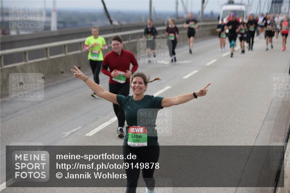 03.10.2025 - Köhlbrandbrückenlauf Jannik Wohlers http://msf.ph/oto/9149878 03.10.2025 15:54:45 Position 1 9288 meine-sportfotos.de