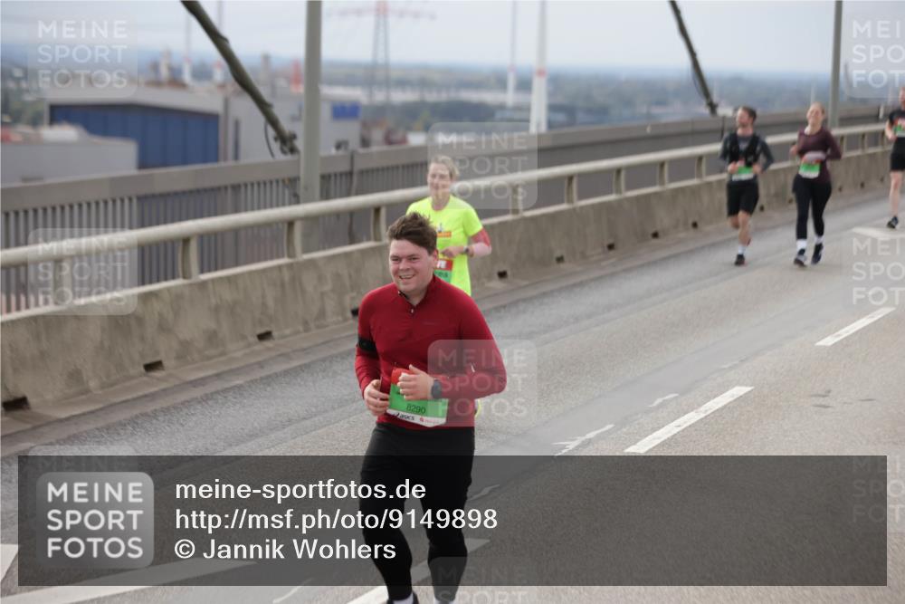 03.10.2025 - Köhlbrandbrückenlauf Jannik Wohlers http://msf.ph/oto/9149898 03.10.2025 15:54:47 Position 1 8290 meine-sportfotos.de