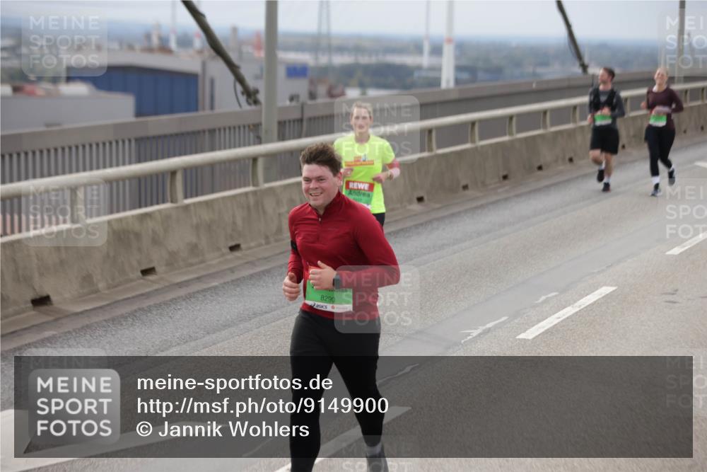 03.10.2025 - Köhlbrandbrückenlauf Jannik Wohlers http://msf.ph/oto/9149900 03.10.2025 15:54:47 Position 1 8290 meine-sportfotos.de