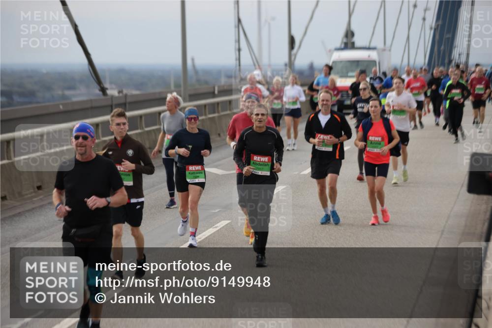 03.10.2025 - Köhlbrandbrückenlauf Jannik Wohlers http://msf.ph/oto/9149948 03.10.2025 15:54:54 Position 1 7928, 7957 meine-sportfotos.de