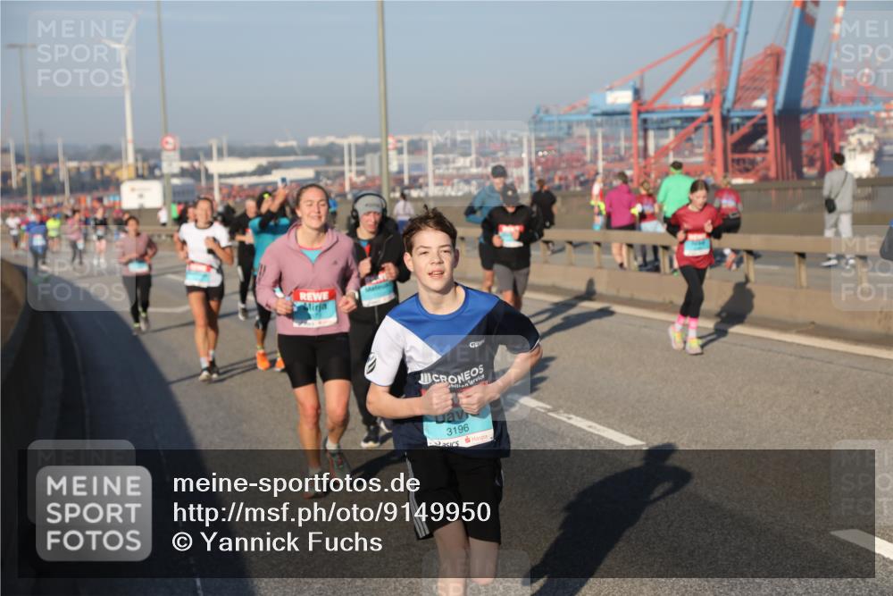 03.10.2025 - Köhlbrandbrückenlauf Yannick Fuchs http://msf.ph/oto/9149950 03.10.2025 08:41:43 Position 2 3196 meine-sportfotos.de