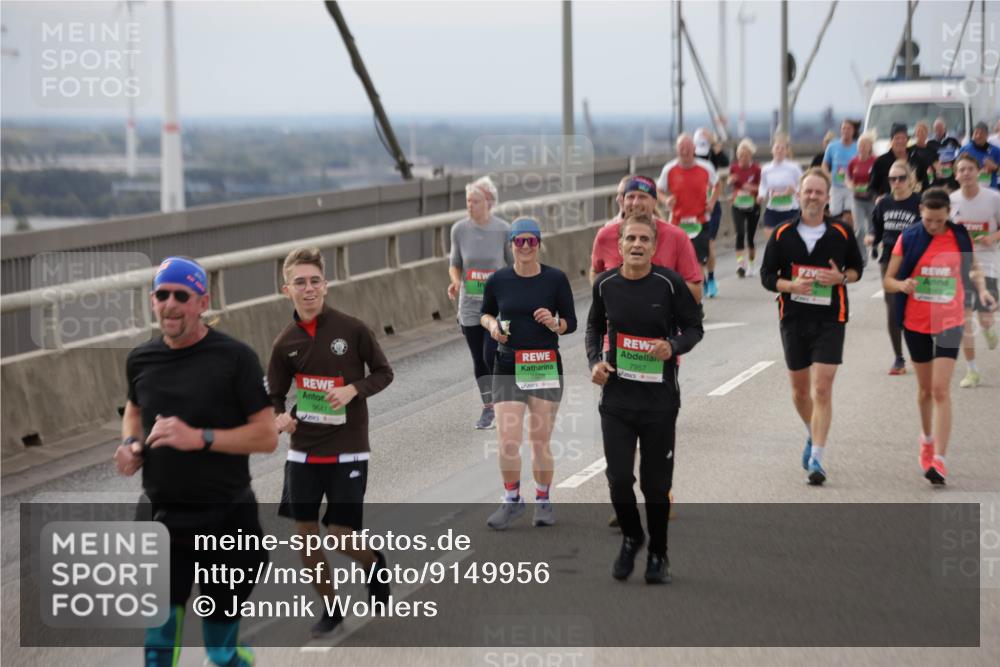 03.10.2025 - Köhlbrandbrückenlauf Jannik Wohlers http://msf.ph/oto/9149956 03.10.2025 15:54:55 Position 1 113, 9647, 7928, 7957 meine-sportfotos.de