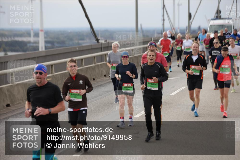 03.10.2025 - Köhlbrandbrückenlauf Jannik Wohlers http://msf.ph/oto/9149958 03.10.2025 15:54:55 Position 1 9647, 7928, 7957 meine-sportfotos.de
