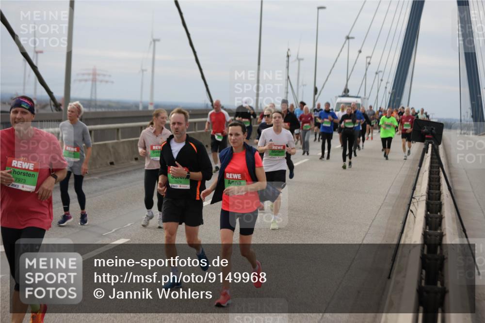 03.10.2025 - Köhlbrandbrückenlauf Jannik Wohlers http://msf.ph/oto/9149968 03.10.2025 15:55:00 Position 1 7973, 7574 meine-sportfotos.de