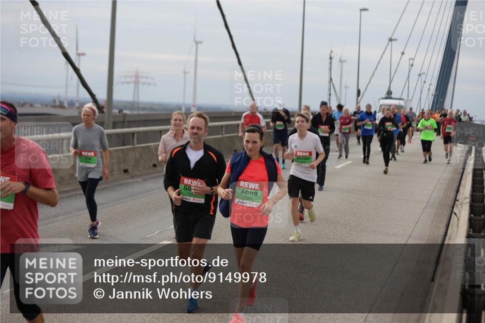 03.10.2025 - Köhlbrandbrückenlauf Jannik Wohlers http://msf.ph/oto/9149978 03.10.2025 15:55:00 Position 1 7574, 7563 meine-sportfotos.de