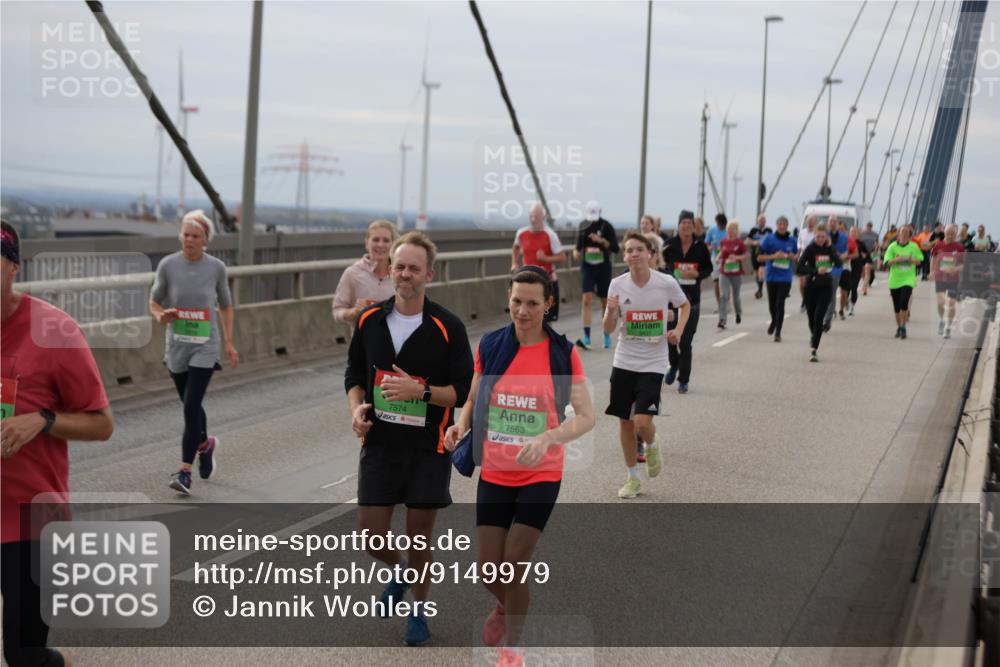 03.10.2025 - Köhlbrandbrückenlauf Jannik Wohlers http://msf.ph/oto/9149979 03.10.2025 15:55:00 Position 1 7574, 7563 meine-sportfotos.de