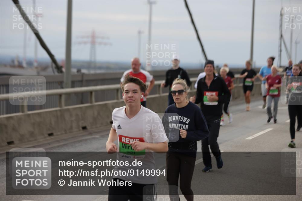 03.10.2025 - Köhlbrandbrückenlauf Jannik Wohlers http://msf.ph/oto/9149994 03.10.2025 15:55:02 Position 1 9431 meine-sportfotos.de