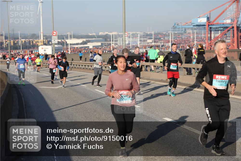 03.10.2025 - Köhlbrandbrückenlauf Yannick Fuchs http://msf.ph/oto/9150016 03.10.2025 08:41:49 Position 2 1, 89, 1397 meine-sportfotos.de