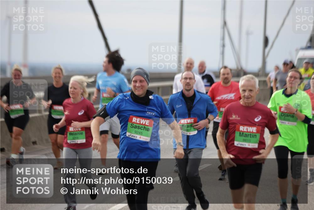 03.10.2025 - Köhlbrandbrückenlauf Jannik Wohlers http://msf.ph/oto/9150039 03.10.2025 15:55:05 Position 1 9245, 8019, 8997, 8615 meine-sportfotos.de