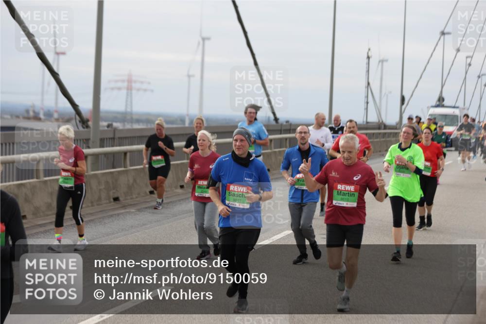 03.10.2025 - Köhlbrandbrückenlauf Jannik Wohlers http://msf.ph/oto/9150059 03.10.2025 15:55:06 Position 1 8019, 9245, 8615 meine-sportfotos.de