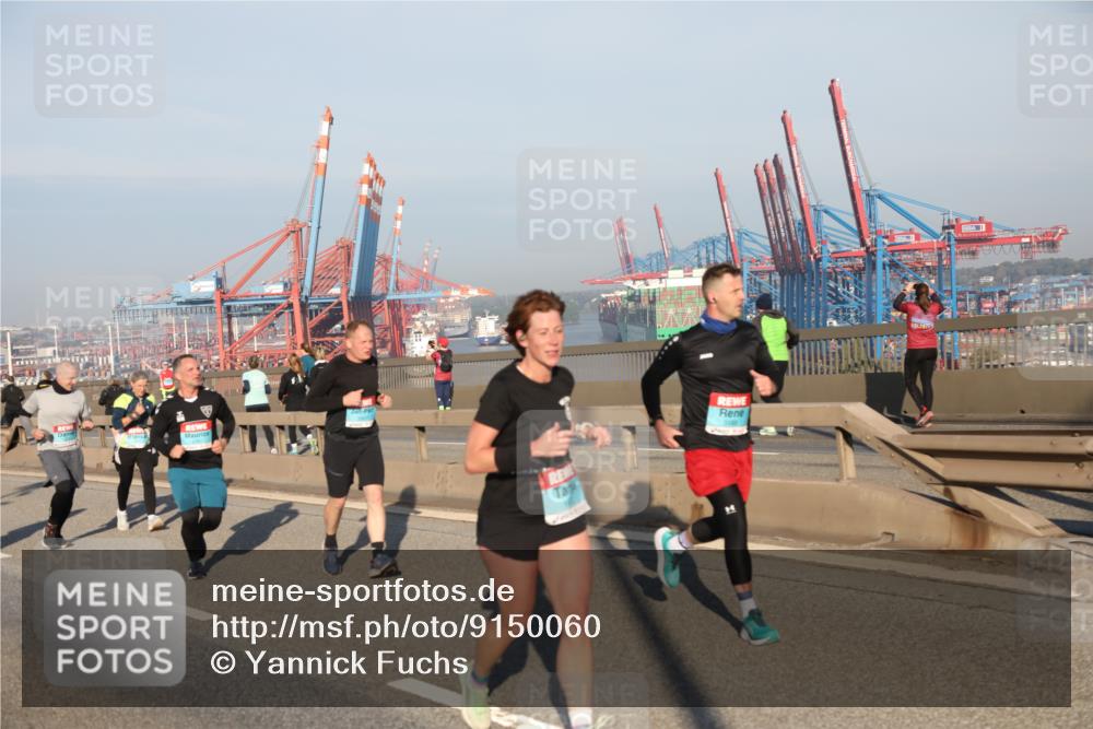 03.10.2025 - Köhlbrandbrückenlauf Yannick Fuchs http://msf.ph/oto/9150060 03.10.2025 08:41:53 Position 2 2825 meine-sportfotos.de