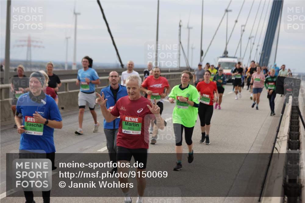 03.10.2025 - Köhlbrandbrückenlauf Jannik Wohlers http://msf.ph/oto/9150069 03.10.2025 15:55:07 Position 1 9245, 8615, 8225 meine-sportfotos.de