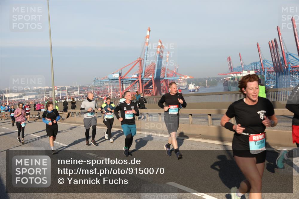 03.10.2025 - Köhlbrandbrückenlauf Yannick Fuchs http://msf.ph/oto/9150070 03.10.2025 08:41:53 Position 2 14121 meine-sportfotos.de