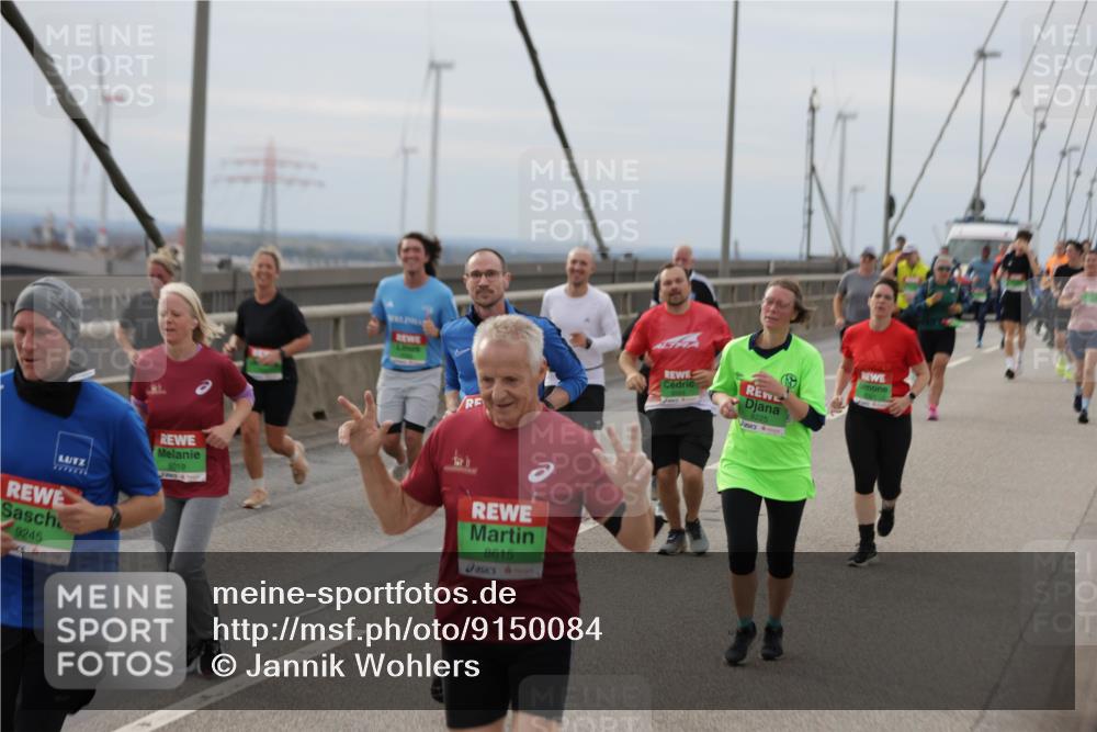 03.10.2025 - Köhlbrandbrückenlauf Jannik Wohlers http://msf.ph/oto/9150084 03.10.2025 15:55:08 Position 1 8019, 9245, 8615, 8225 meine-sportfotos.de