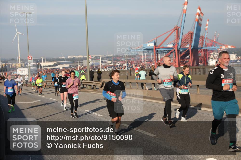 03.10.2025 - Köhlbrandbrückenlauf Yannick Fuchs http://msf.ph/oto/9150090 03.10.2025 08:41:54 Position 2 1378, 1377 meine-sportfotos.de
