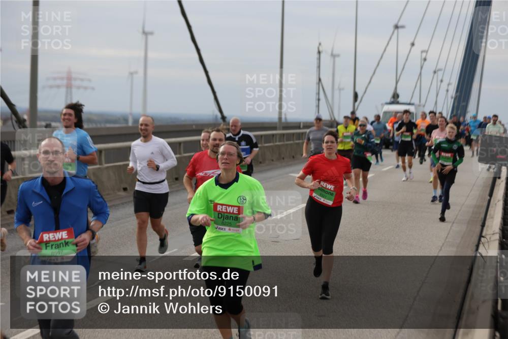 03.10.2025 - Köhlbrandbrückenlauf Jannik Wohlers http://msf.ph/oto/9150091 03.10.2025 15:55:09 Position 1 8997, 8225, 8321 meine-sportfotos.de