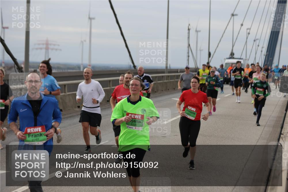 03.10.2025 - Köhlbrandbrückenlauf Jannik Wohlers http://msf.ph/oto/9150092 03.10.2025 15:55:09 Position 1 8997, 8225, 8321 meine-sportfotos.de