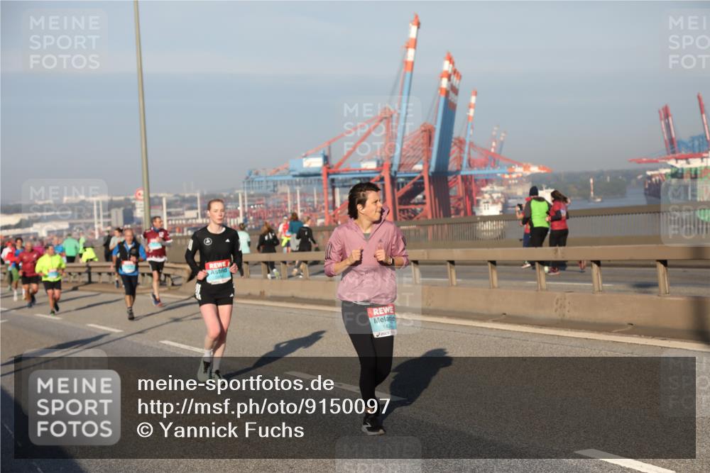 03.10.2025 - Köhlbrandbrückenlauf Yannick Fuchs http://msf.ph/oto/9150097 03.10.2025 08:41:57 Position 2 142 meine-sportfotos.de